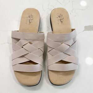 Life Stride Women's Sandals in Cream